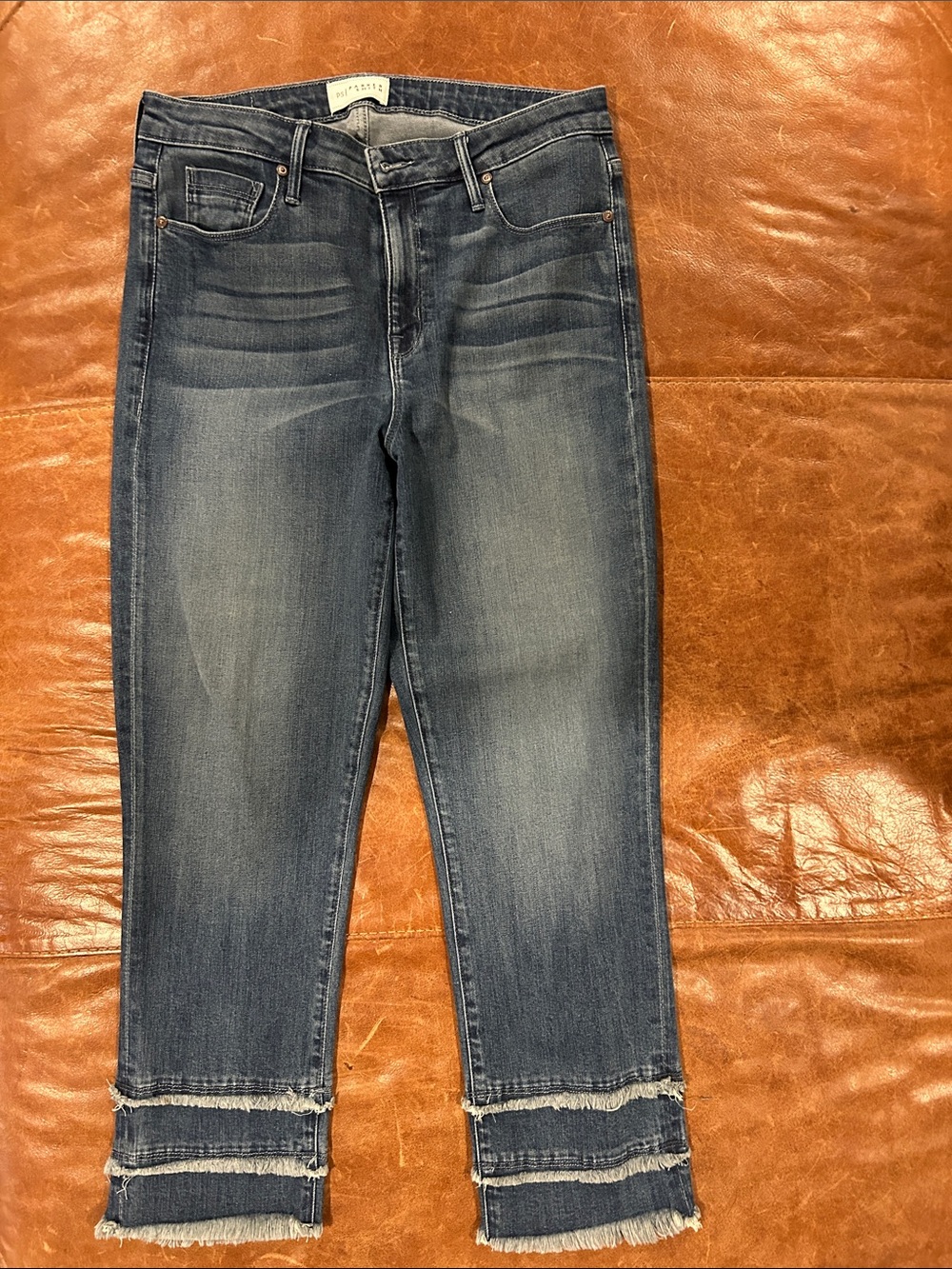 PARKER SMITH Slim Straight stretchy women’s Jeans - Faded Blue with Frayed Hem